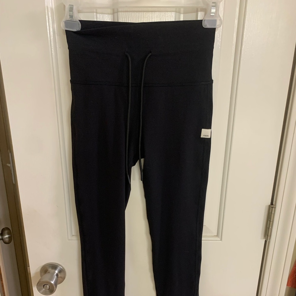 Vuori Daily Joggers
